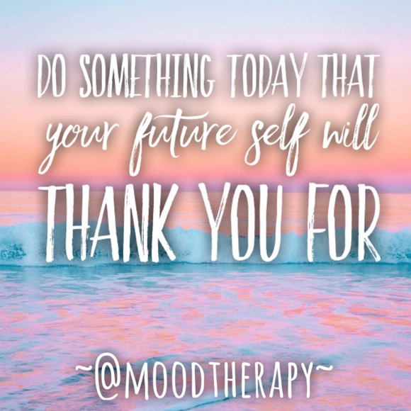 14K SOLID Yellow or Rose Gold Tiny Textured Hammered Lightweight Hoop Earrings - Picture 6 of 6